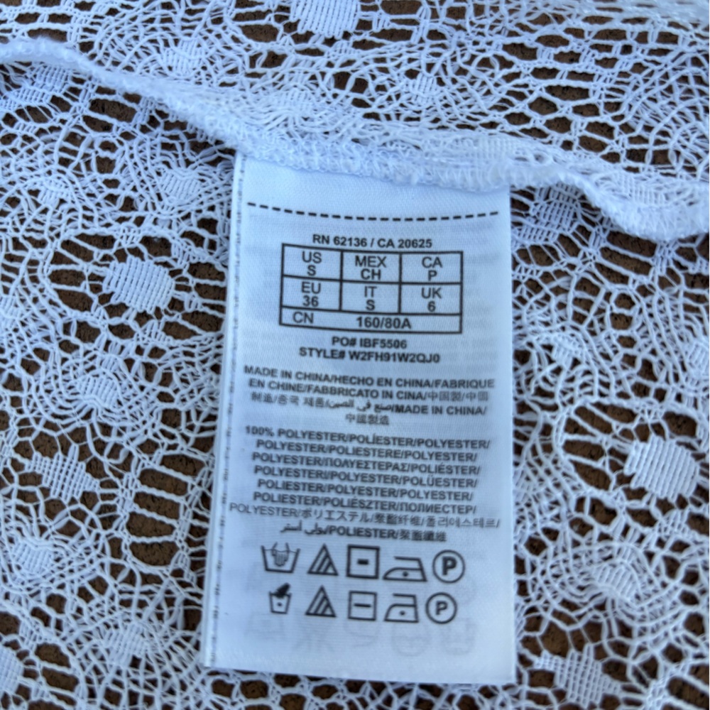 Guess White Lace Button Down Sleeveless Top - Picture 5 of 6